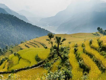 Beautiful valleys on the way to Dhampus